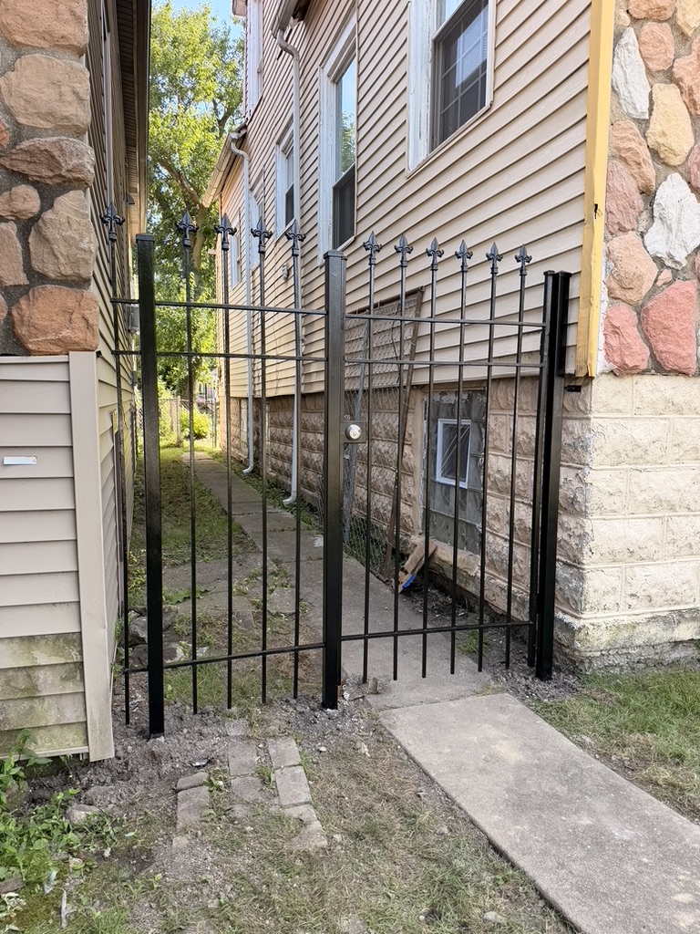 Fleur-de-Lis Iron Fence
